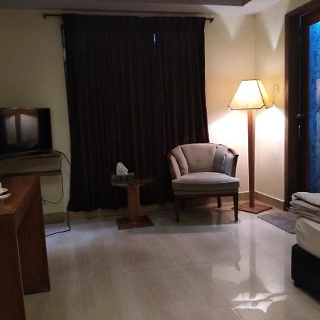 Bottomhill Palace Hotel ซิลเฮติ ภายนอก รูปภาพ