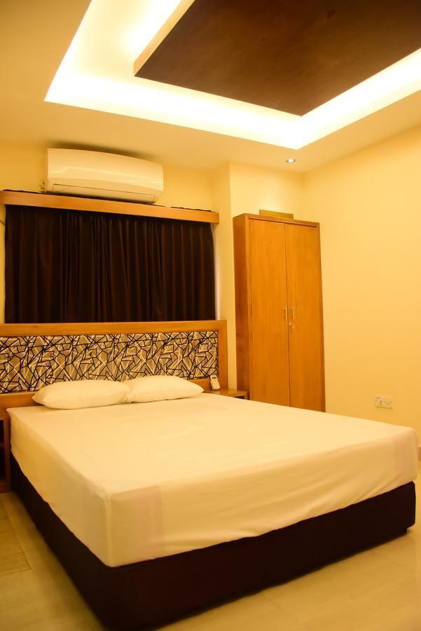 Bottomhill Palace Hotel ซิลเฮติ ภายนอก รูปภาพ